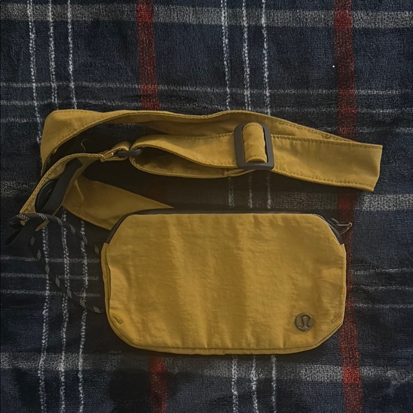 Lululemon bag - Picture 3 of 14